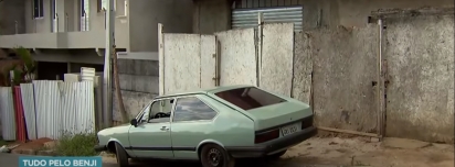 O carro, um passat, ano 1984, que foi oferecido como recompensa. (Foto: Reprodução Youtube/Balanço Geral)