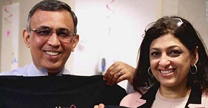 Dr. Omar Atiq, oncologista com a sua esposa Mehreen.