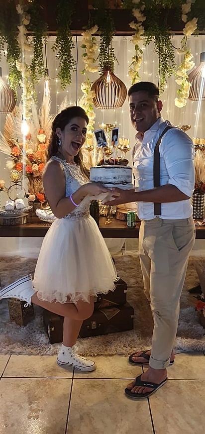 Os noivos Juliana Ferreira e Victor Hugo de Souza.